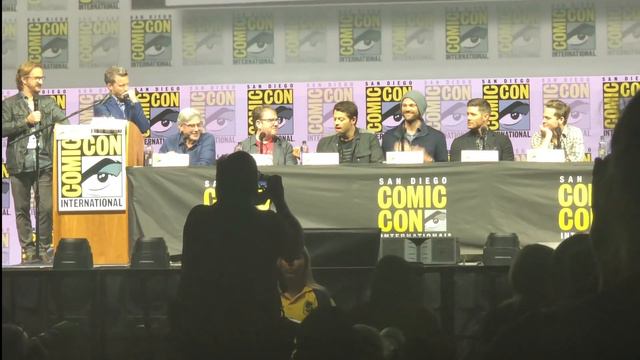 San Diego Comic Con Days 3 & 4 Supernatural Panel! смотреть онлайн