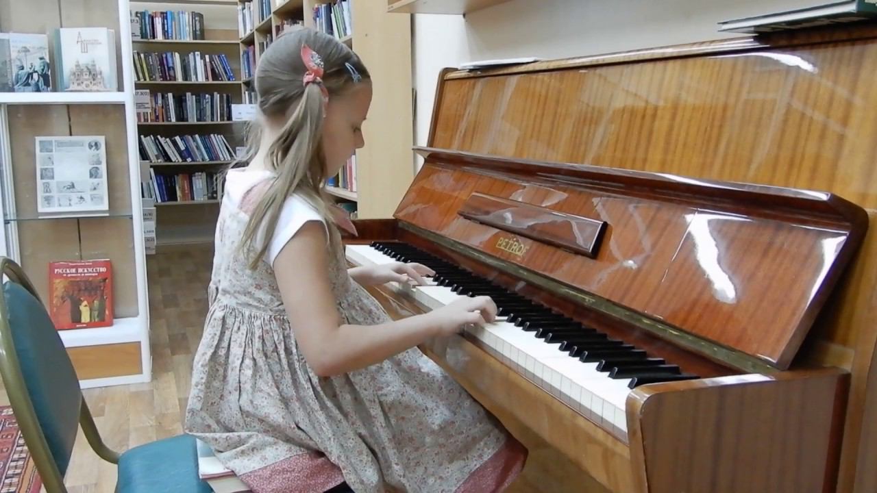 Менуэт Л. Моцарт. Фортепиано. Исп.Милана Агрова 8 лет