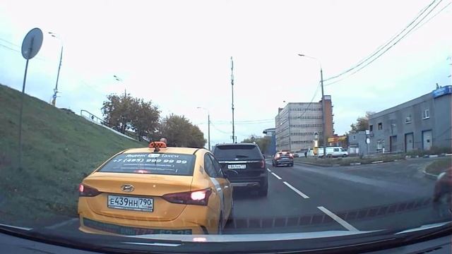 Ситуации на дорогах Москвы смотреть онлайн