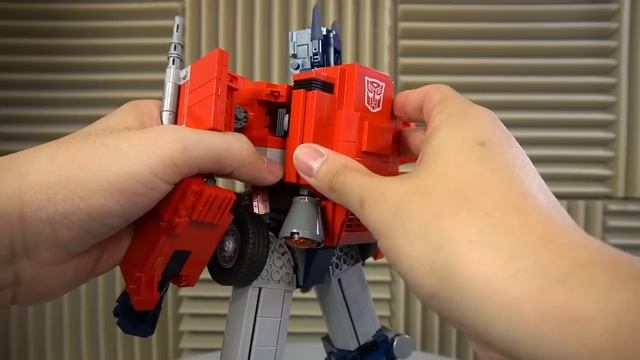 LEGO Optimus Prime Review - FINALLY talking about LEGO смотреть онлайн