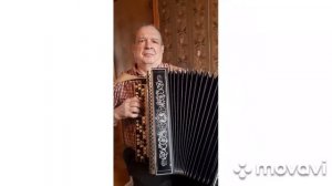 Старый цельнопланочный, мастеровой баян с инкрустацией.