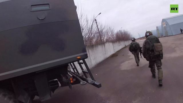 Высадка тактического десанта и взятие одного из аэродромов Украины — видео