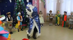 Зажигательный танец Деда Мороза