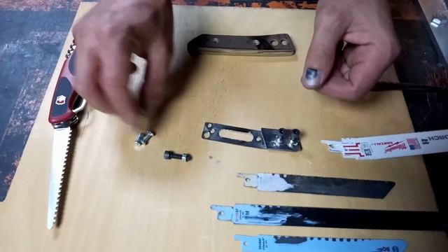 Держатель сабельных полотен.  #edc