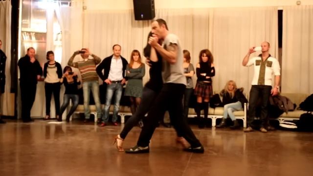 Tito Tassinari Bachata Tango Figura смотреть онлайн