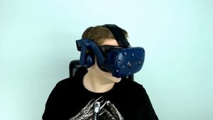 Шлем виртуальной реальности для тех кто носит очки (HTC VIVE Pro)
