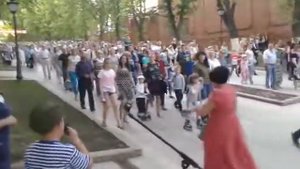 Мальчик поет Гимн России "9 мая" г. Брянск