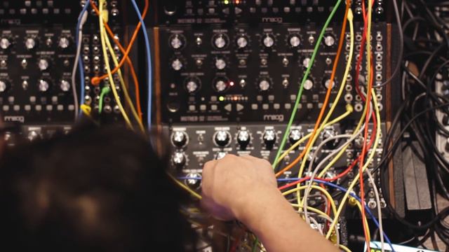 Happy (make electronic music for your) Mother's Day! смотреть онлайн