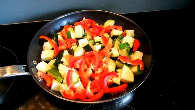 Омлет с овощами! Быстро и вкусно!