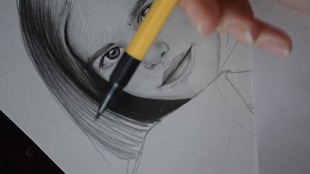Детский портрет карандашом по фотографии / drawing portrait child