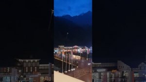 Роза Хутор. Отель Редиссон Роза Хутор 5*. Номер полулюкс с балконом. Вид на площадь и ратушу.