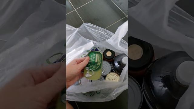 Получили 2-ую доставку от Food bank. Беркшир, Англия смотреть онлайн