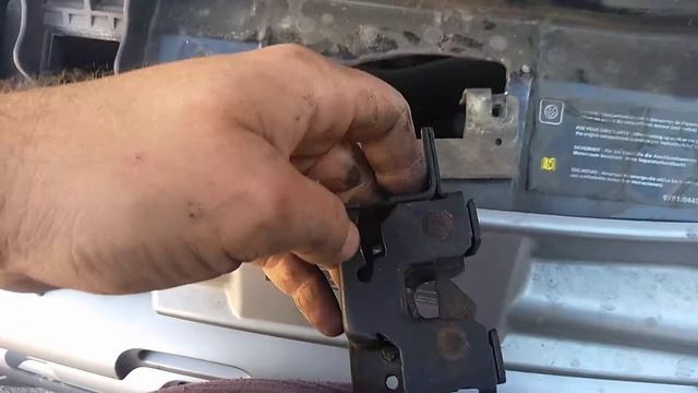 Не открывается капот Reno Master 2013! Разбираемся что и как? ? смотреть онлайн