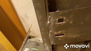 реставрация декоративной обивки железной двери.