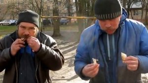 Саня Чемпион и Борода .Кто быстрей сьест курицу ?