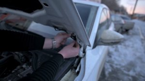 установка газовых упоров на skoda karoq/шкода карок