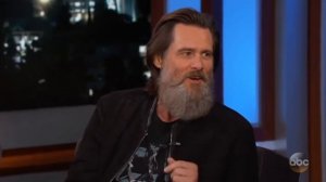 Джим Керри дает интервью