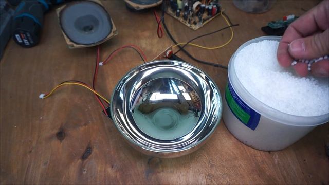 ??? КАК СДЕЛАТЬ КОЛОНКУ из старых динамиков своими руками? смотреть онлайн