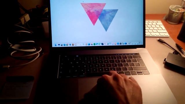 Apple MacBook Pro 15 2016 con Touch Bar | Ancora problemi di funzionamento смотреть онлайн