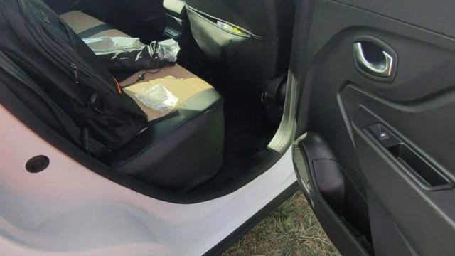 LADA Х рей cross отзыв реального покупателя какие плюсы и минусы? Ведро с болтами или хороший авто? смотреть онлайн