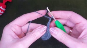 Ёлочная игрушка Шишка связана крючком. Украшаем ёлку на новый год. Бесплатный МК