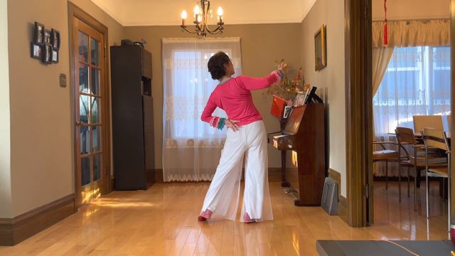 紫藤花 - Wisteria flower ( Aijin Dance 2021) смотреть онлайн