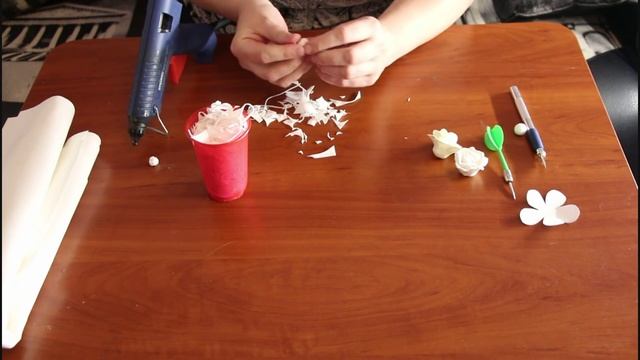 Из обрезков фоамирана делаем шарик для розы смотреть онлайн