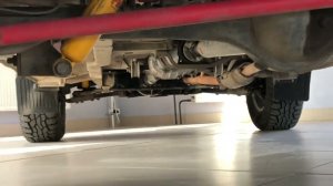 ВАЗ 21310, пятидверная Нива 2004 года.