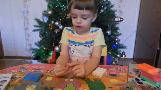 Лепим из пластилина Пчелку смотреть онлайн