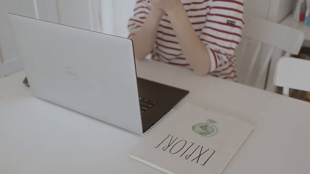 뉴욕 프리랜서 브이로그 / 가을 문턱의 일상, 일본어 공부, 노란빛 센트럴파크, 홀로 미술관 산책, 유기농마켓에서 장보기, 고양이 임보, 채식, 미국 직장인
