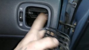 Как снять Дифлекторы обдува воздуха Ниссан альмера