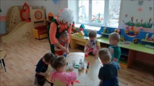 Занятие с детьми 1 младшей группы "Мыльные пузыри"