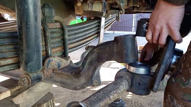 Установка конусного шкворня передней балки маз, установка игольчатых подшипников вместо втулок смотреть онлайн