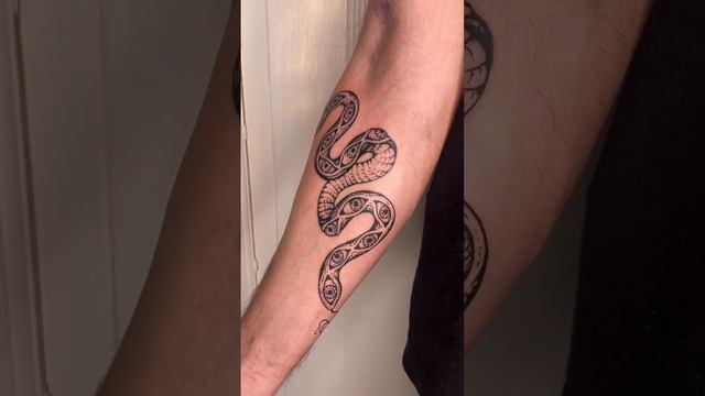 A snake has eyes everywhere?? #shorts #short #shortsfeed #viral #trending #tattoo #youtubeshorts