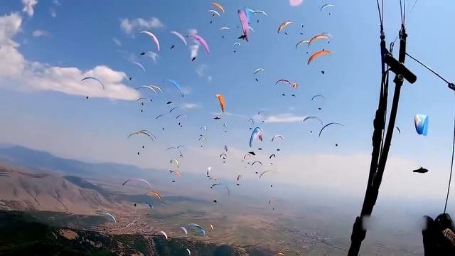 НЕВЕРОЯТНЫЕ МОМЕНТЫ, СНЯТЫЕ НА КАМЕРУ (1)