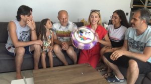 İçi Sürpriz Dolu Pinyata Patlatmaca! Altın Ödüllü Kapan Kazanır Challenge! #2 Rukiye Çetinkaya