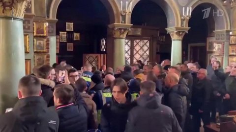 На Украине раскольники попытались захватить еще один православный храм