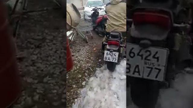 Заводим moto KAWASAKI после зимы. смотреть онлайн