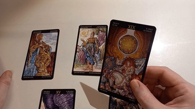 Расклад на неделю с 13 по 19 марта для знаков зодиака: Водолей, Близнецы, Весы. смотреть онлайн