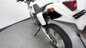 Suzuki DR250S (989)