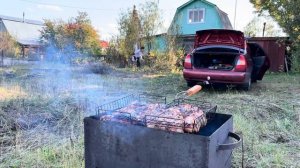 Купили ЗАБРОШЕННУЮ дачу / Укладка плитки под буржуйку / Аренда прицепа / Вывоз хлама и травы /