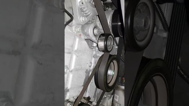 KIA Stinger 2.0T AWD Engineroom waterpump pulley noise