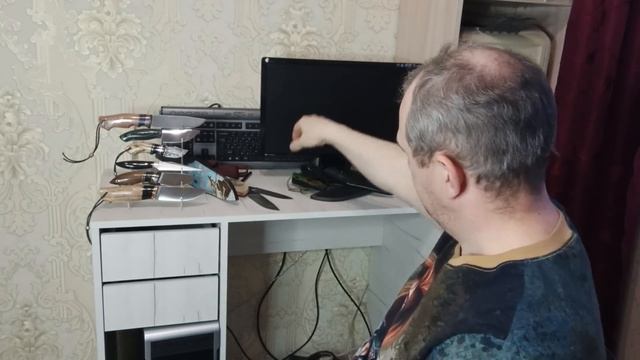 Обзор ножей. Про балконного "чудо-мастера". Розыгрыш ножа. смотреть онлайн
