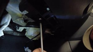 How To Remove Land Rover Defender L663 Glove Box + Dash Rail missing USB Retrofit