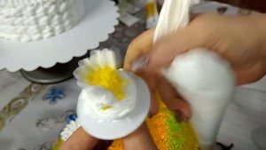 Корзина с ромашками- хризантемами.#Оформление торта БЗК!