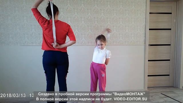 Разминка "Паучок" с резиночкой смотреть онлайн