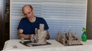 Глиняный замок из цельного куска