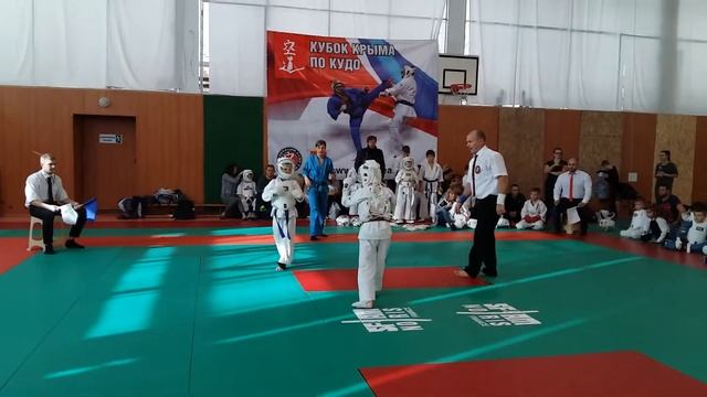 Бой Дмитренко Тимура и Сизова А. смотреть онлайн