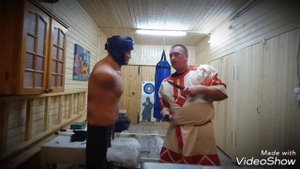 Славяно горицкая борьба.Отработка ударов с ножами (обычный хват) на манекене в боковой стойке.