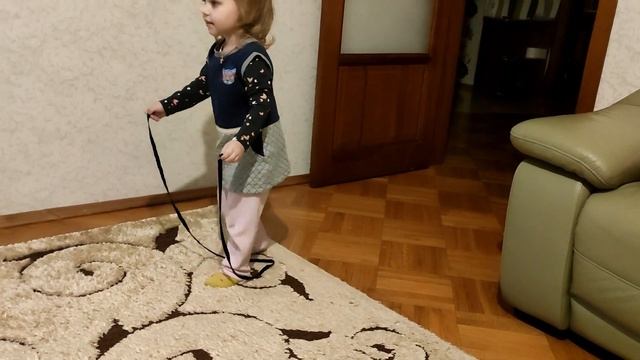 Арина учится скакать на скакалке и дуреет декабрь 2021г смотреть онлайн